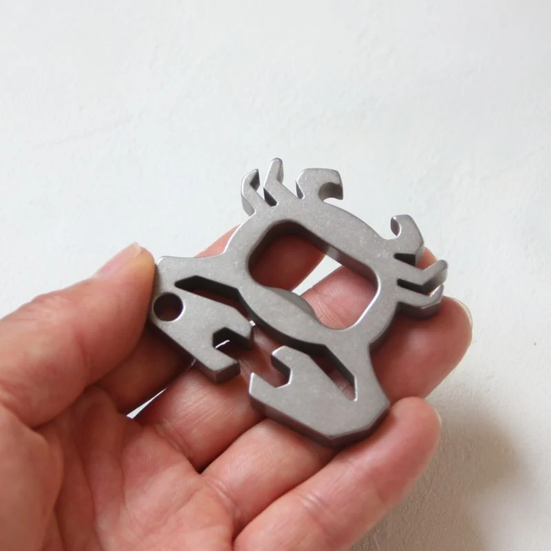 Creative Knuckle Duster Titanium Alloy Crab Bottle Opener Gadget - Image 2