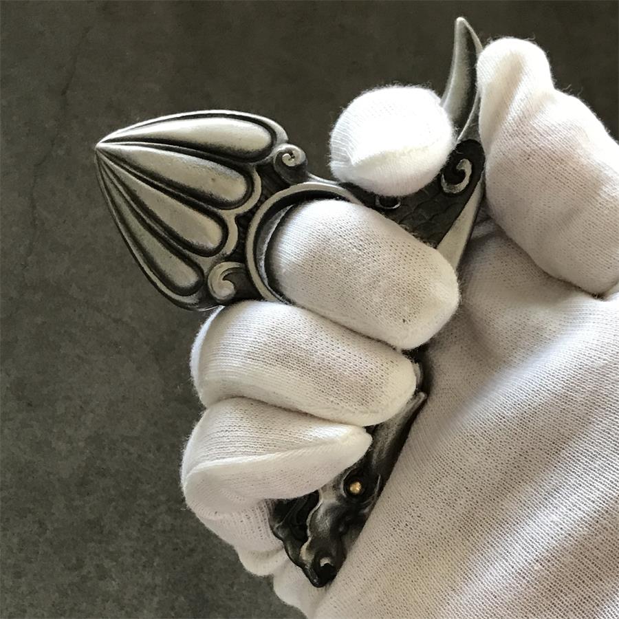 Dragon Pattern Knuckle Duster EDC Decoration - Image 4