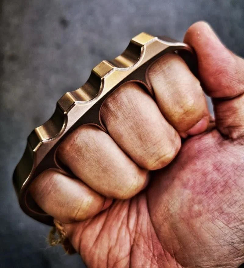 Knuckle Duster Boxing Self Defense Four Finger Buckle Window Breaker Knuckles Outdoor Camping EDC Tool - Image 2