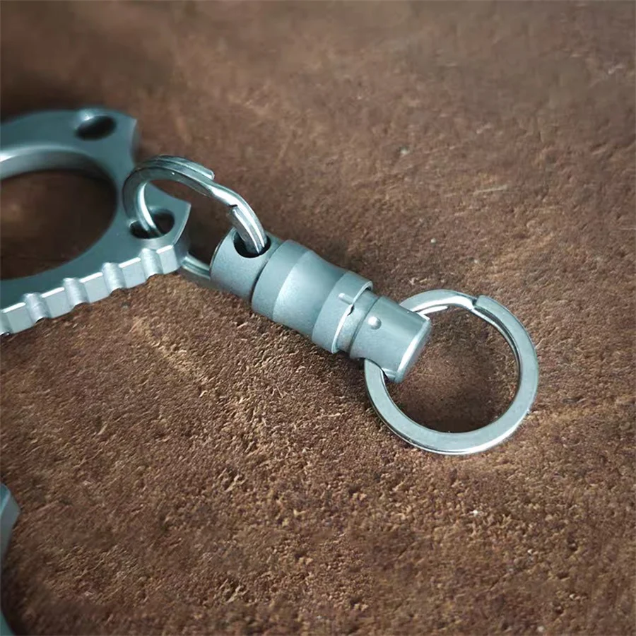 Mini Crowbar Titanium Alloy Bottle Opening EDC Tool - Image 4