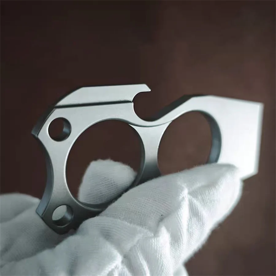 Mini Crowbar Titanium Alloy Bottle Opening EDC Tool - Image 6