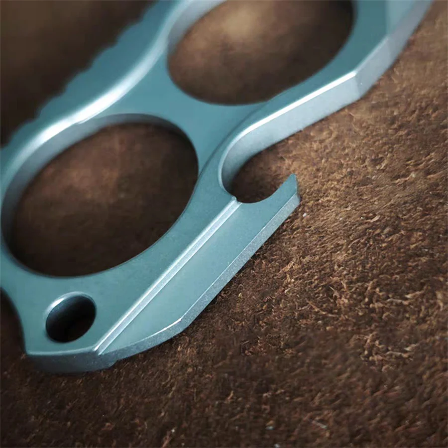 Mini Crowbar Titanium Alloy Bottle Opening EDC Tool - Image 8