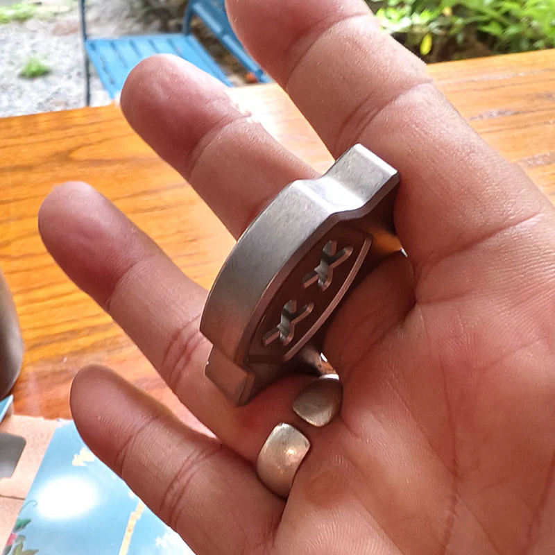 Mini Exquisite Knuckle Duster Portable EDC Tool - Image 7