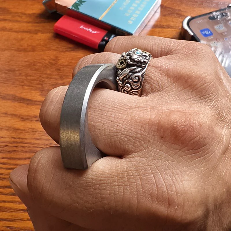 Mini Exquisite Knuckle Duster Portable EDC Tool - Image 8