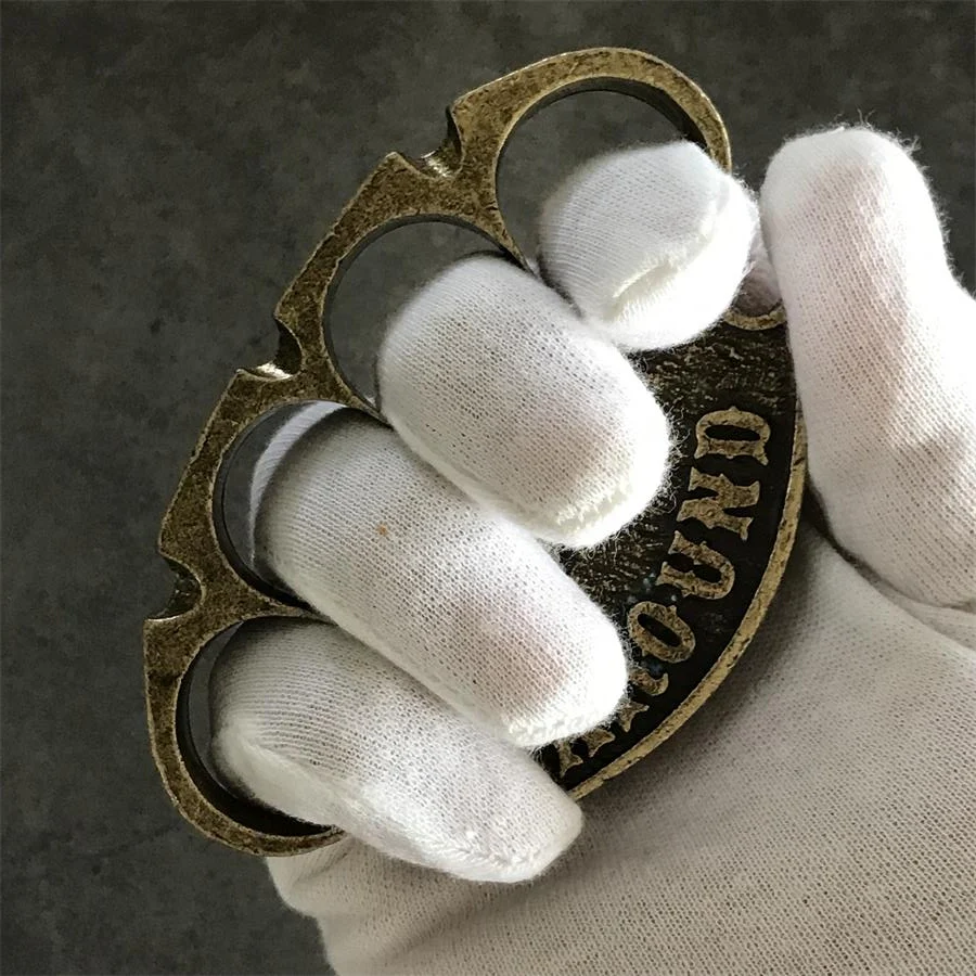 Mini Retro Style Knuckle Duster - Image 5