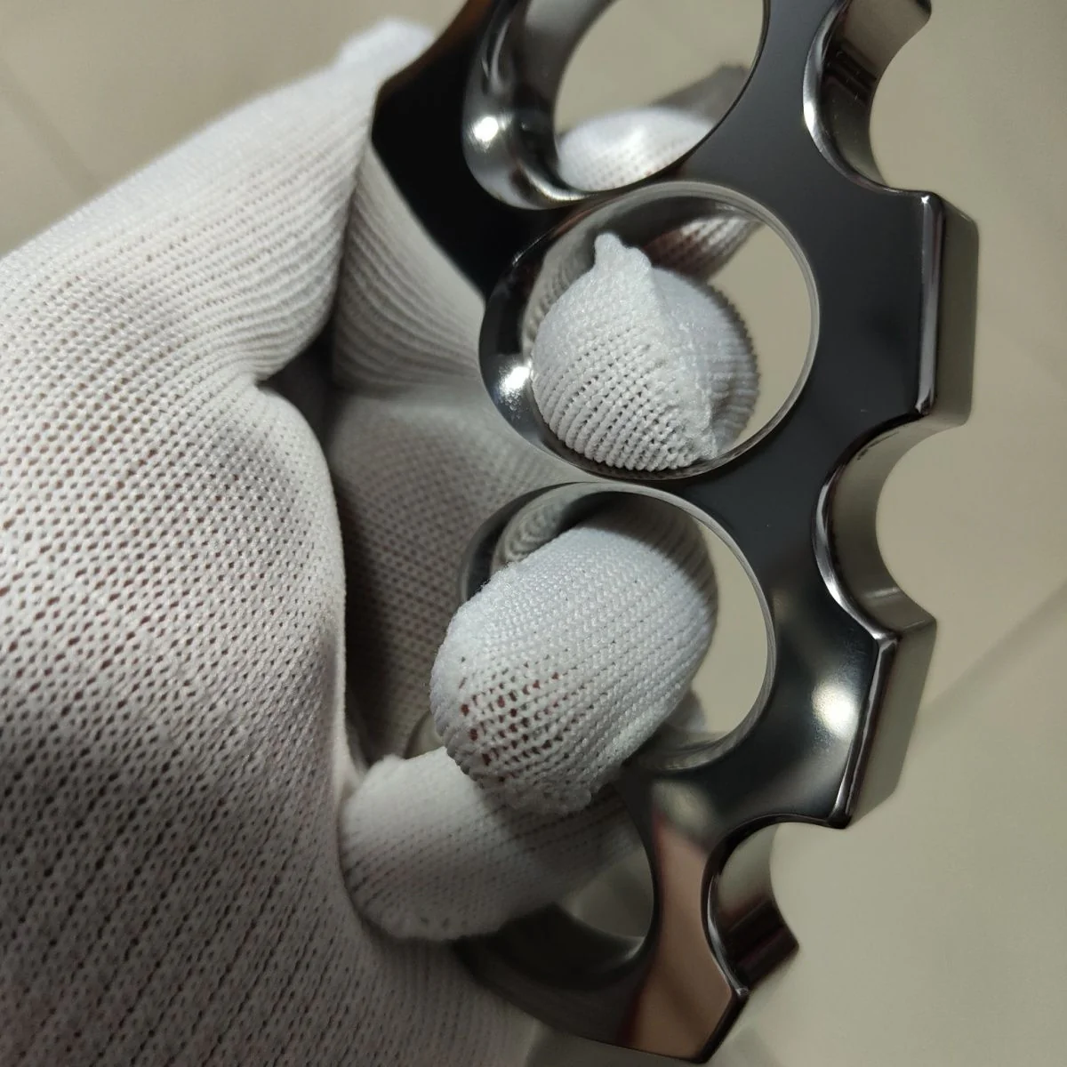 Mirror Solid Knuckle Duster Four Finger Buckle Self-defense Broken Window EDC Tool Boxing Training Gear - Image 12