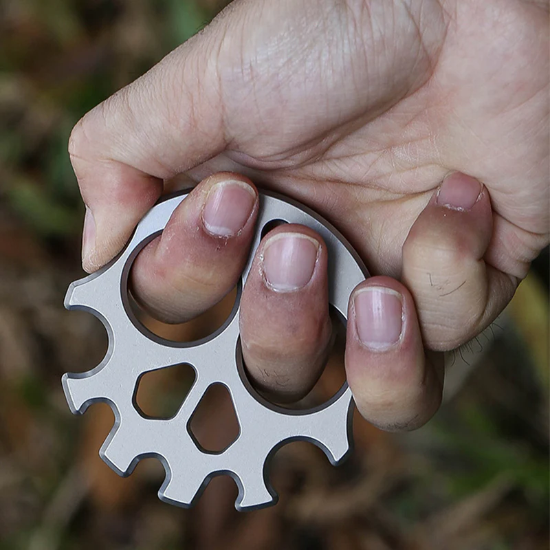 Multi-purpose Knuckle Duster Boxing Fight Broken Window Protective Gear - Image 3