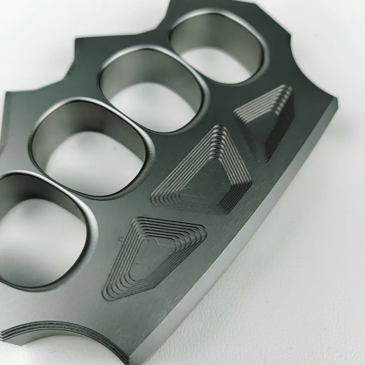 Fine Steel Knuckle Duster Four Finger Buckle Self-defense Broken Window Knuckles Boxing Training Combat Gear - Image 9