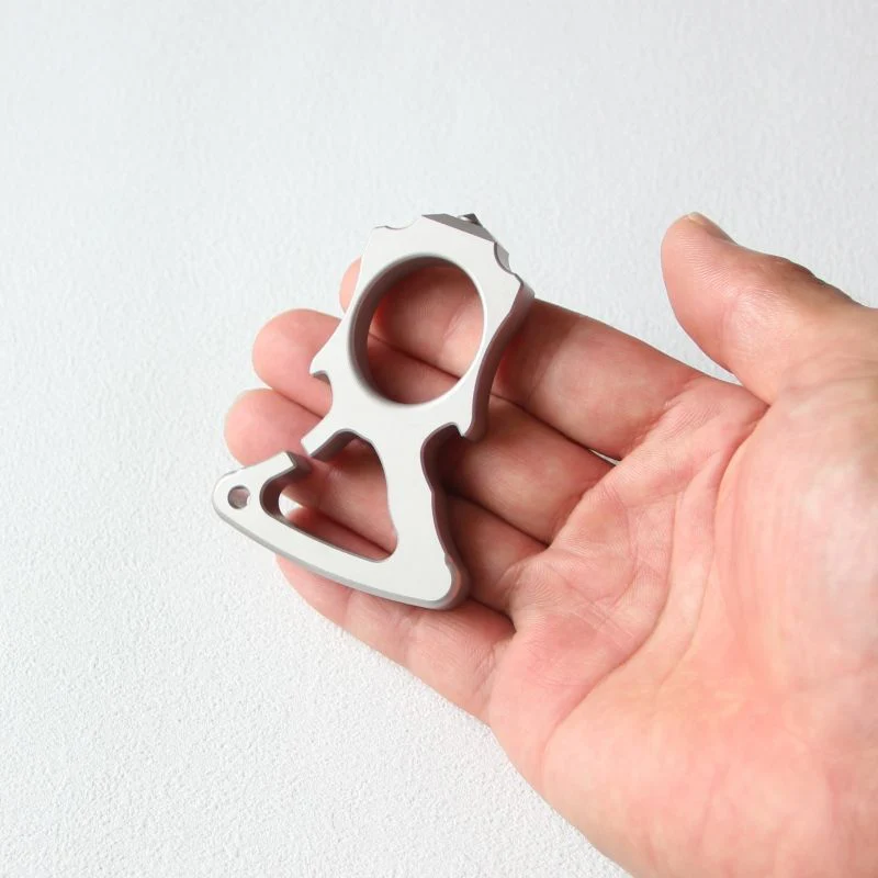 Steel Hanging Buckle Knuckle Duster Broken Window EDC Tool - Image 4