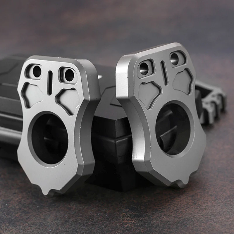 Steel Knuckle Duster Self Defense Broken Window Backpack Decoration - Image 7