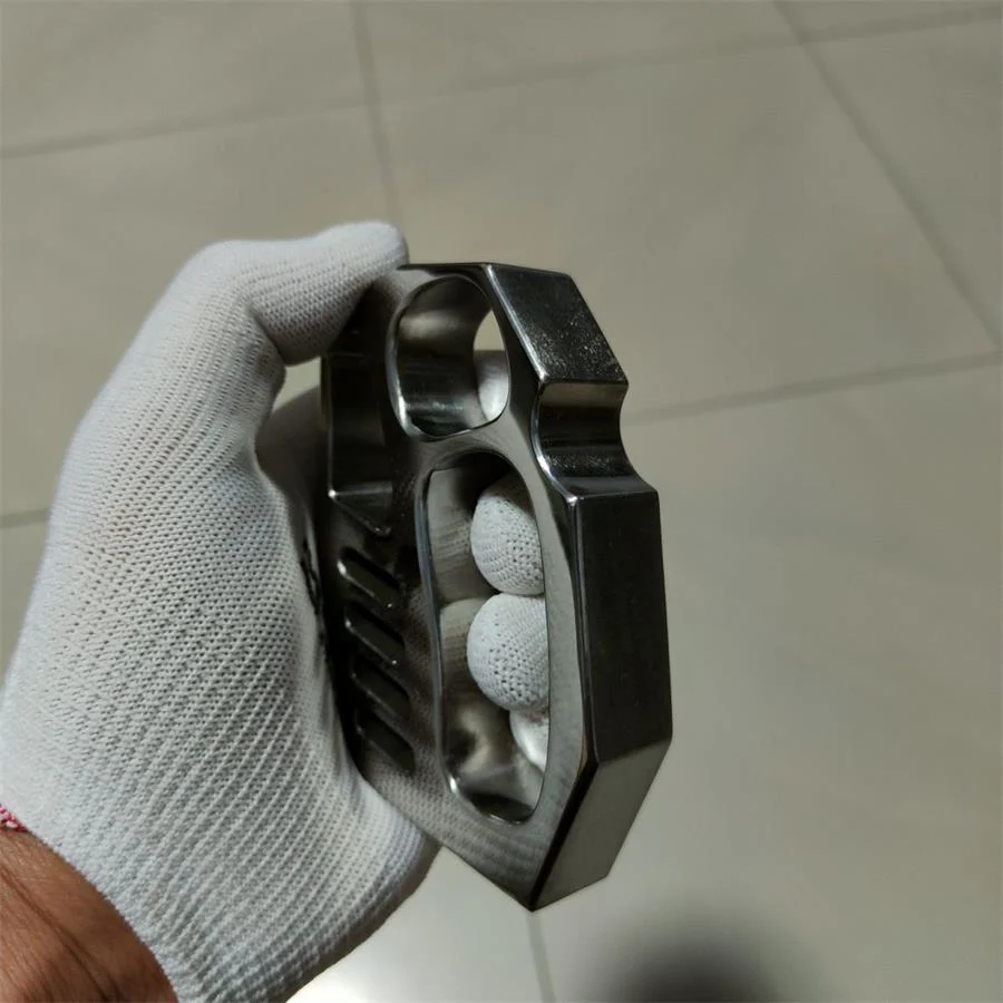 Thickened Titanium Alloy Knuckle Duster Window Breaking Tool - Image 9