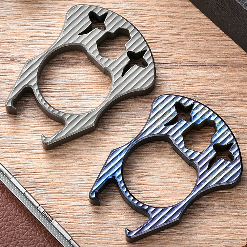 Titanium Alloy Multifunctional Knuckle Duster