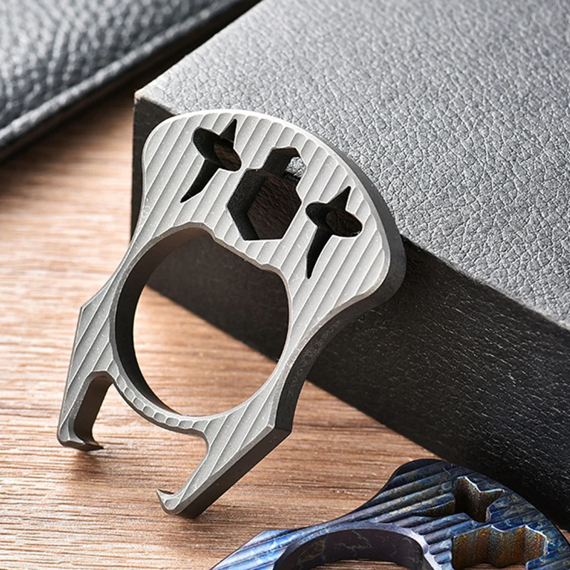 Titanium Alloy Multifunctional Knuckle Duster - Image 10