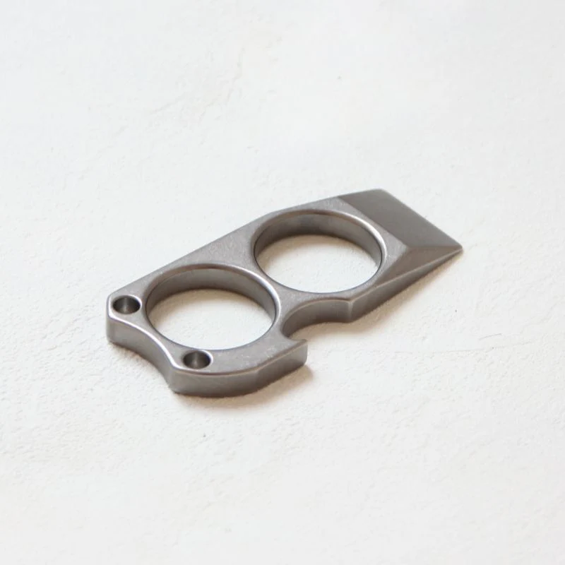Titanium Crowbar Multifunctional Bottle Opening EDC Tool - Image 4